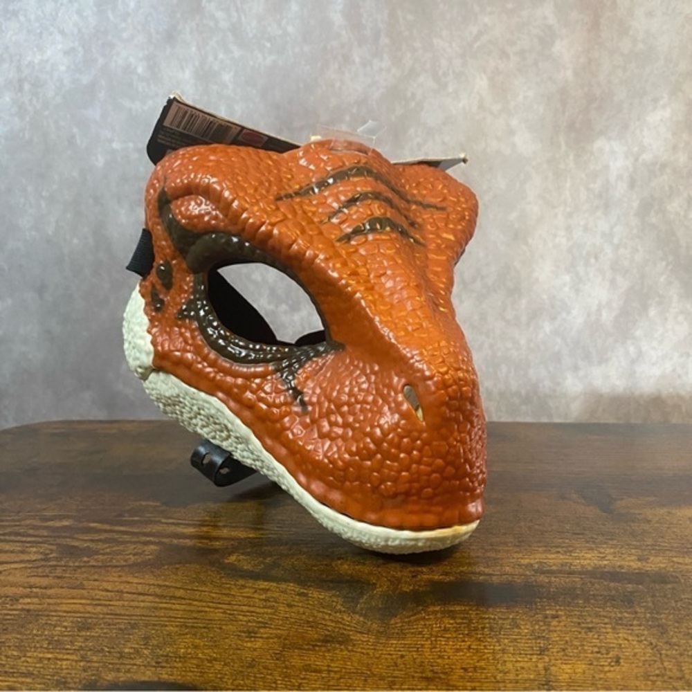 NEW Jurassic World Velociraptor Mask TIGER Raptor Dinosaur Rare Park Costume